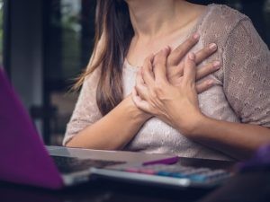 Las recomendaciones dietéticas a seguir deben ir dirigidas a reducir el riesgo cardiovascular a través de diferentes mecanismos.