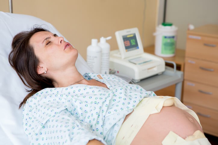 La atonía uterina es la causa más frecuente de hemorragia tras el alumbramiento. Se desarrolla hasta en un 5% de los partos naturales