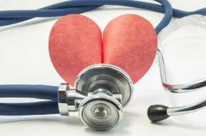 La miocarditis puede dejar secuelas como la insuficiencia cardíaca y arritmia.