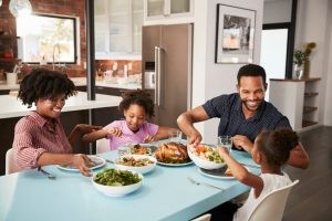 El principal problema que nos encontramos a la hora de realizar una cena familiar equilibrada es la falta de planificación.