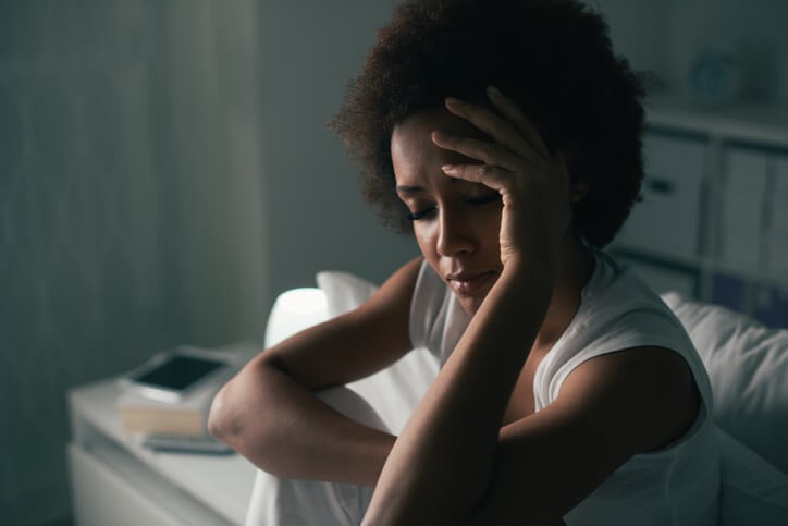 La migraña es un dolor de cabeza que se caracteriza por presentarse de forma episódica pero brusca con fases totalmente asintomáticas entre las crisis.