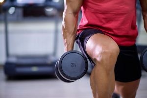 El cuádriceps es esencial para el desplazamiento, entre otras funciones, ya que una de sus funciones es la extensión de la rodilla.