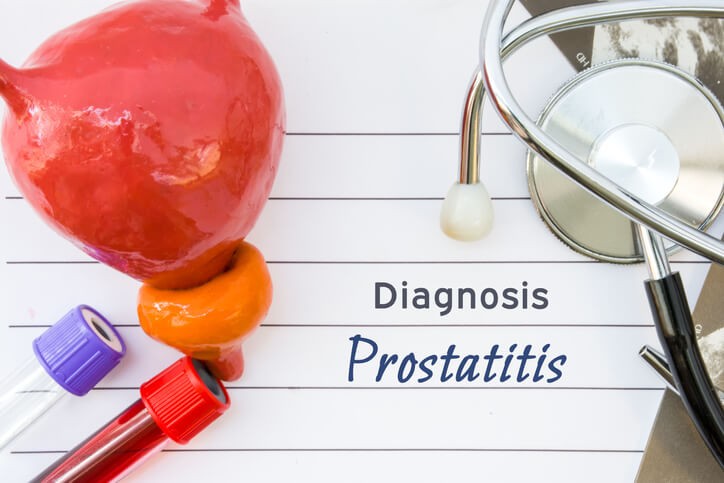 la prostatitis suele aparecer en