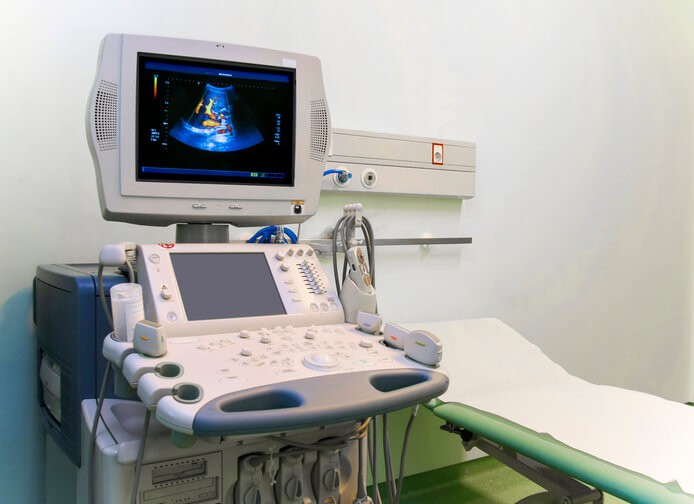 La ecografía Doppler permite a un cardiólogo o un cirujano vascular estudiar las válvulas cardiacas, unas varices o si una arteria tiene reducido su calibre por arteriosclerosis