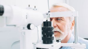 Las causas específicas de la neuritis óptica idiopática no se conocen. Un gran porcentaje de los casos diagnosticados de esta patología no tienen un diagnóstico de causa conocido.