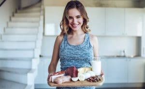 Incrementa el metabolismo favoreciendo la metabolización del contenido calórico, aumenta el gasto energético en reposo y la termogénesis de los alimentos