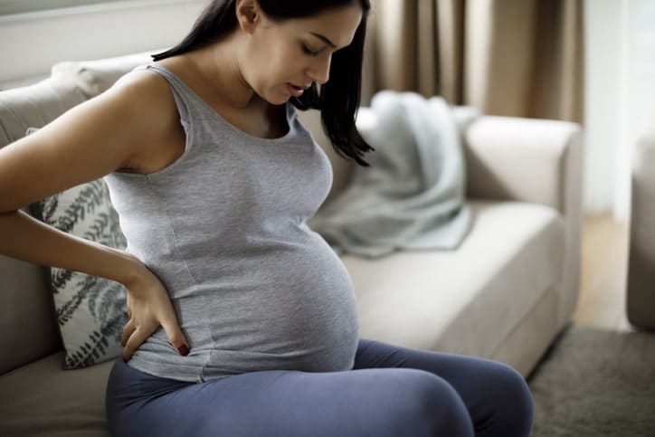 Que la mujer embarazada presente acidez es normal, apareciendo hasta en un 70% de las pacientes.