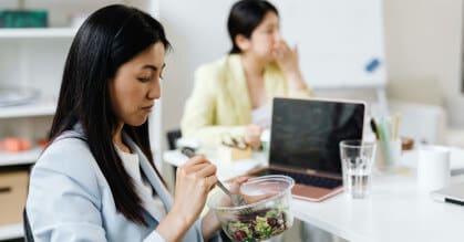Cómo influye la alimentación en la toma de decisiones y el rendimiento mental