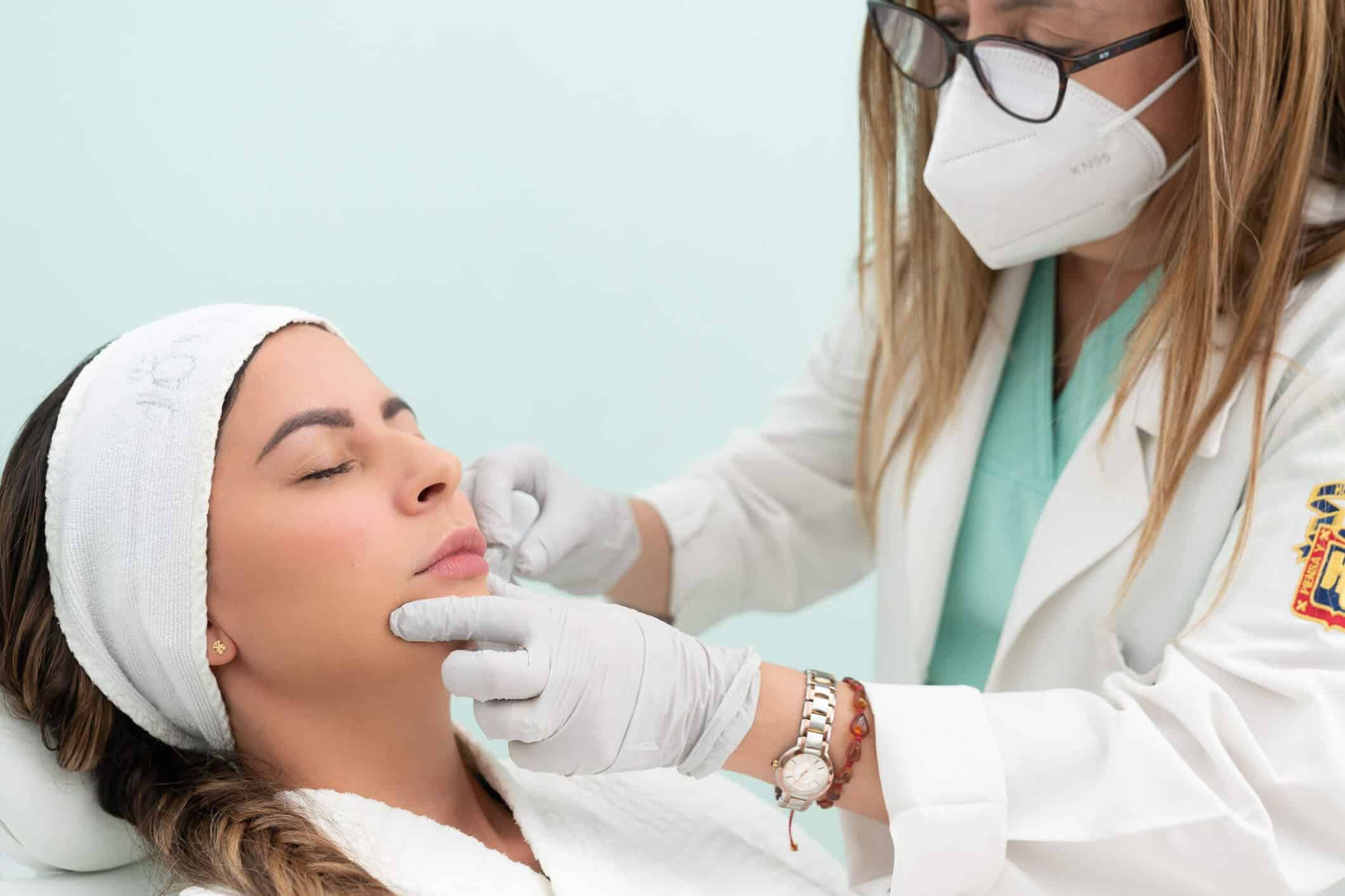 Las consultas dermatológicas más frecuentes en verano (y cómo actuar a tiempo)