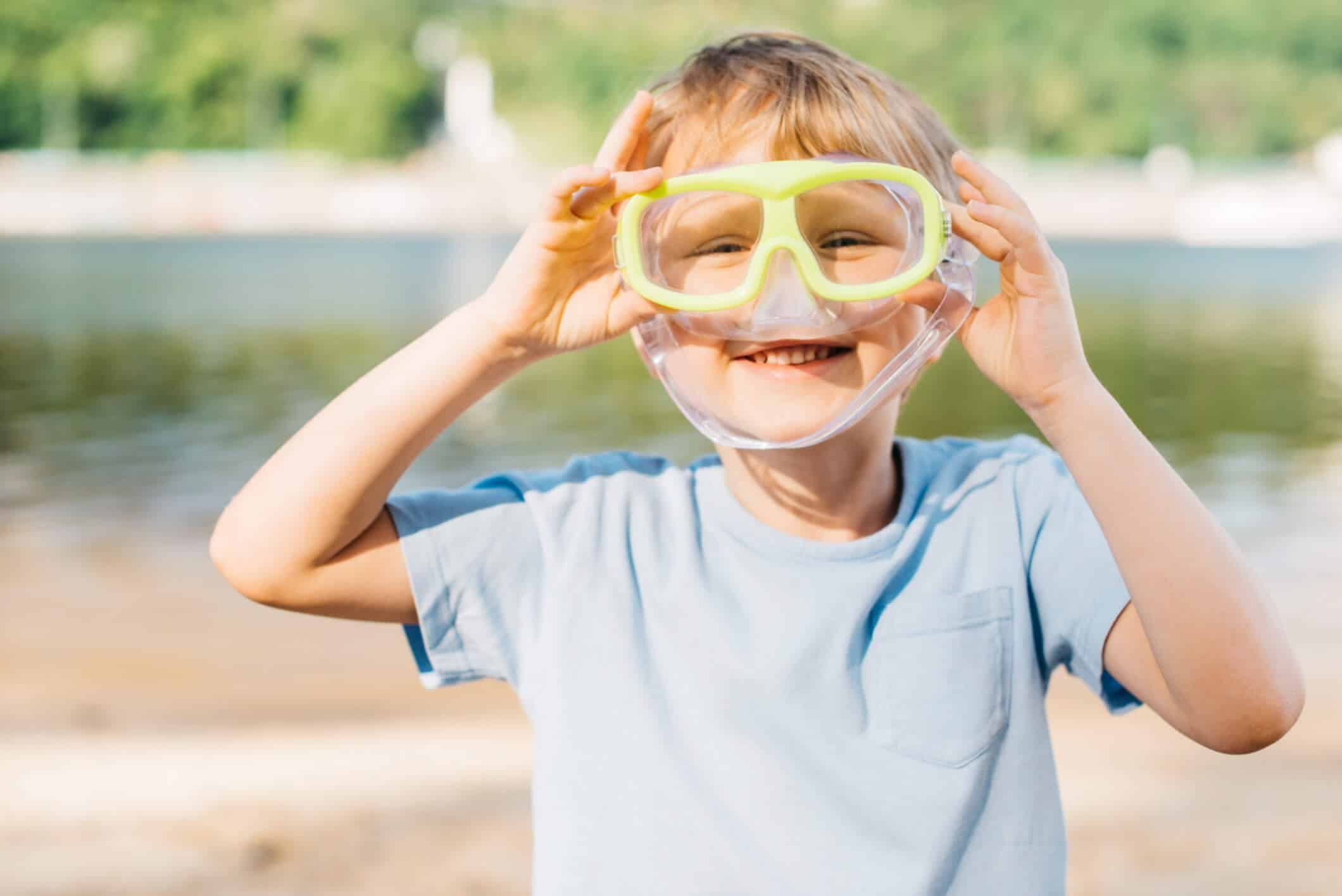 ¿Es bueno que los niños se aburran en verano? Lo que la psicología explica sobre la hiperestimulación
