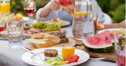 ¿Tienes hambre o estás aburrido? Cómo influye el verano en nuestra forma de comer